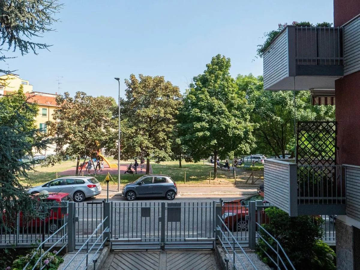 The Best Rent - Large And Bright Two-Bedrooms Apartment With Balcony Milan Italy