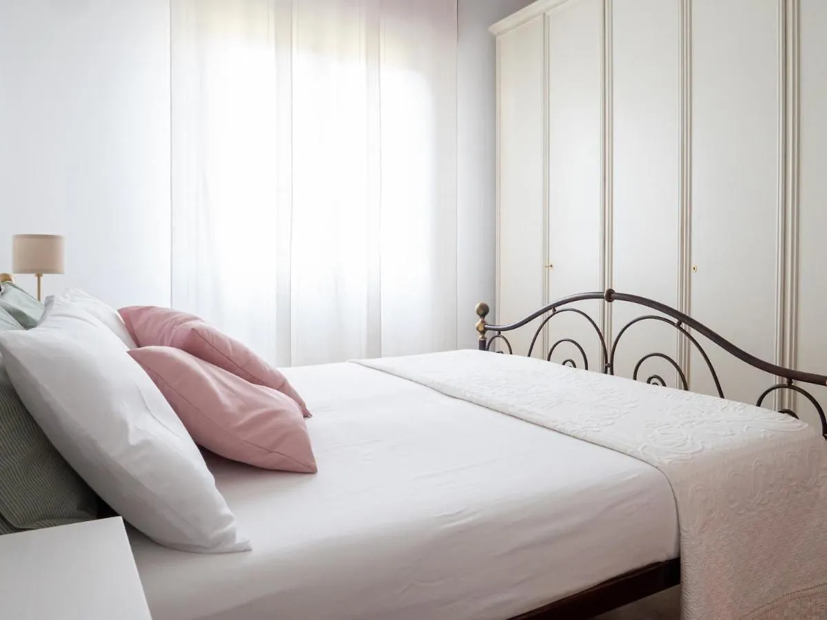 The Best Rent - Large And Bright Two-Bedrooms Apartment With Balcony Milan