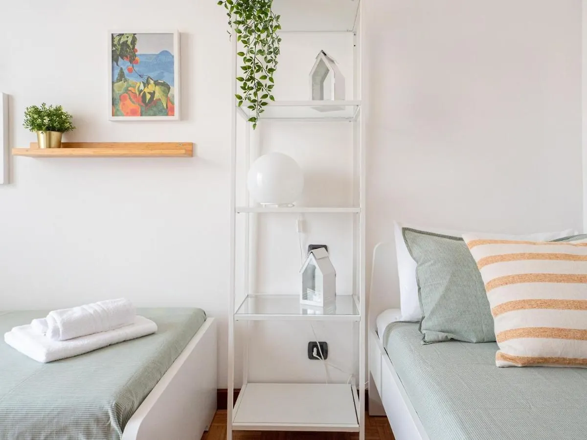The Best Rent - Large And Bright Two-Bedrooms Apartment With Balcony Milan Italy