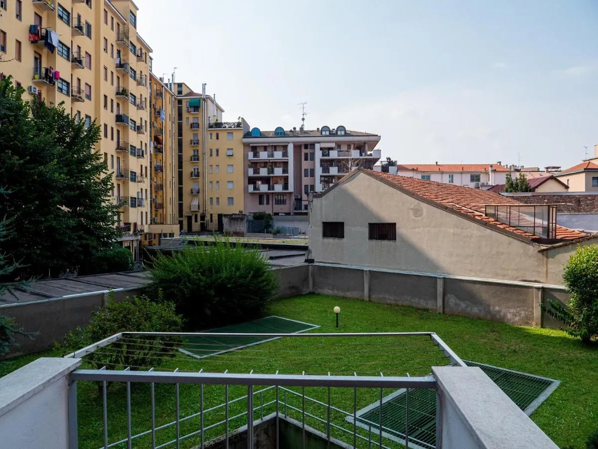The Best Rent - Large And Bright Two-Bedrooms Apartment With Balcony Milan